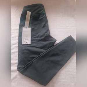 NWT FWD Workout leggings Dark green